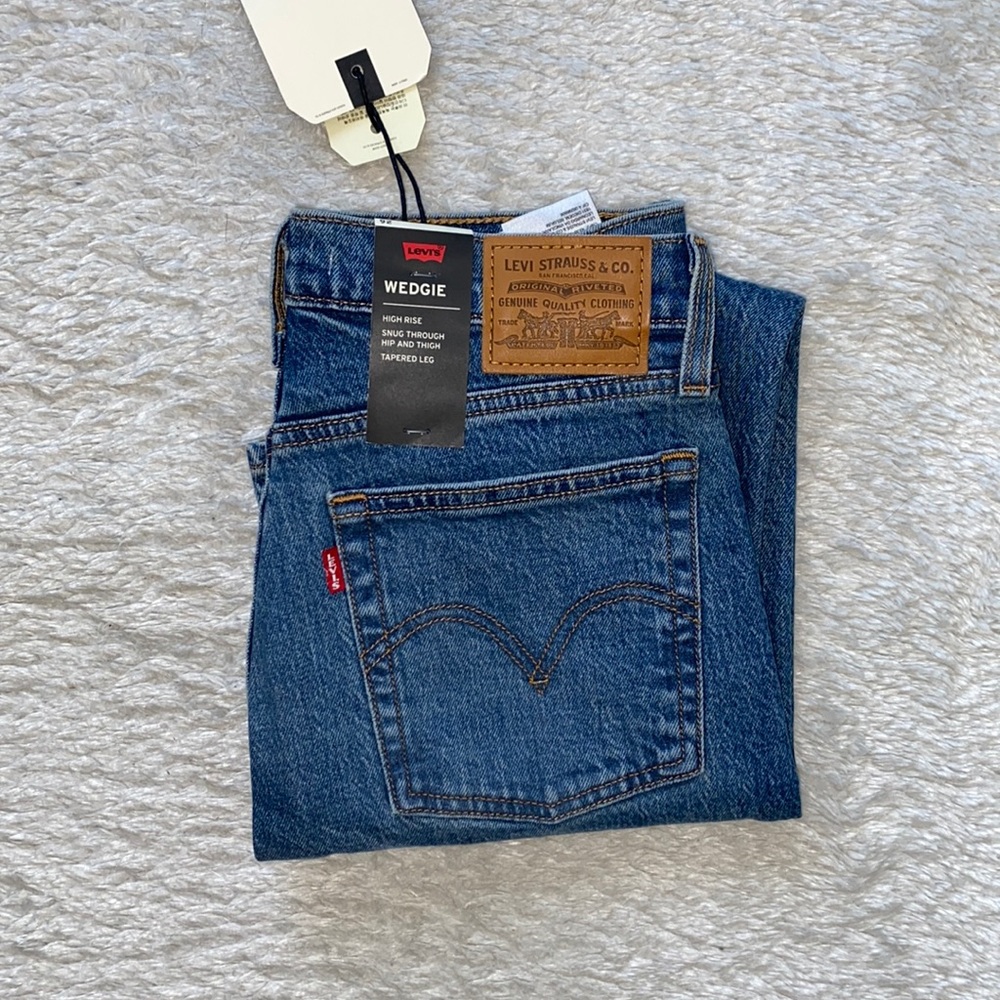 Levi’s Wedgie High Rise